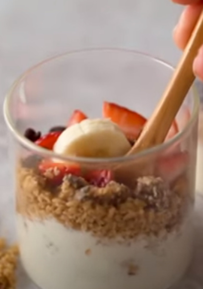 Una foto de Granola deliciosa de avena sin gluten😍