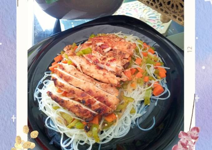 Steak dada ayam with bihun goreng sehat