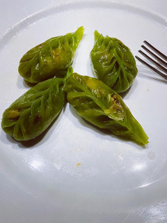 स्पिनाच डम्पलिंग / पालक मोमो(spinach dumplings palak momo recipe in hindi) रेसिपी मुख्य फोटो