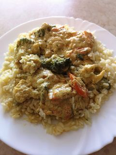 Kókusztejes currys zöldséges pulykamell ragu recept fotója