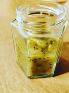 Una foto de Mermelada casera de kiwi