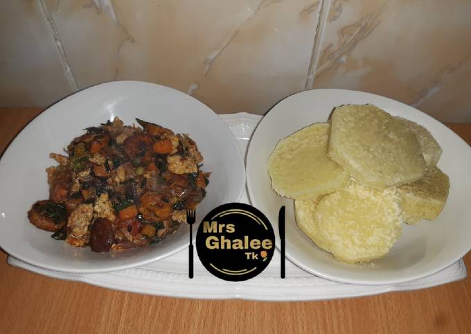 Steps to Make Perfect Boiled yam with steamed veggies moringa plantain egg n fish sauc