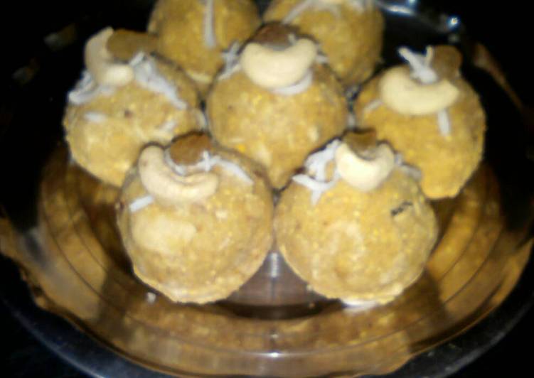 Recipe: To Try At Home Roasted chane ke laddu