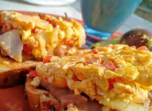 Una foto de [Desayuno] Pan tostado a la mexicana