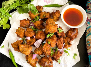 A picture of Kanda Poha Pakora (tiffin friendly).