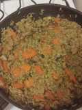 Chow fun al estilo de fusion con carne y pollo