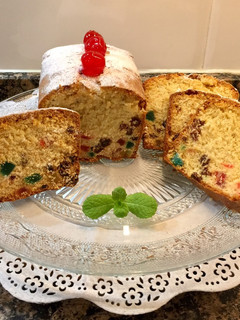 Una foto de Plumcake de frutas confitadas y pasas al ron