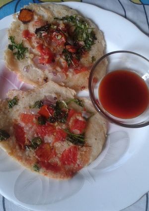 A picture of Instant oats uttapam.