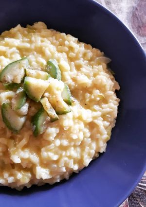 Foto di Risotto con zucchine chiare e zafferano