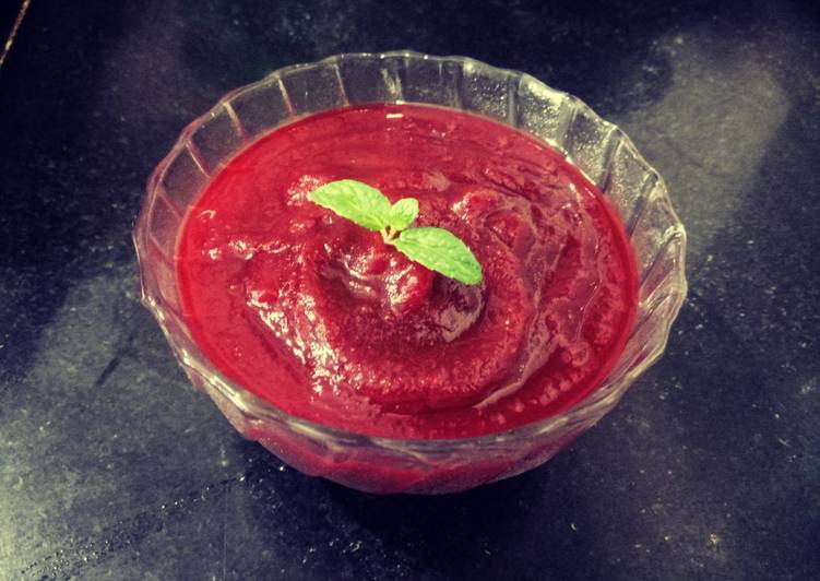 Apple and Beetroot sauce