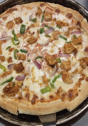 A picture of Children's Favourite Chicken Pizza.