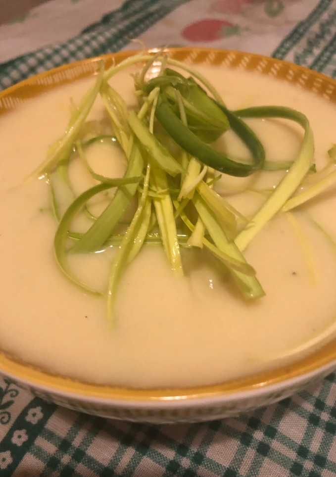 Una foto de 317. Vichyssoise (principal sopa)