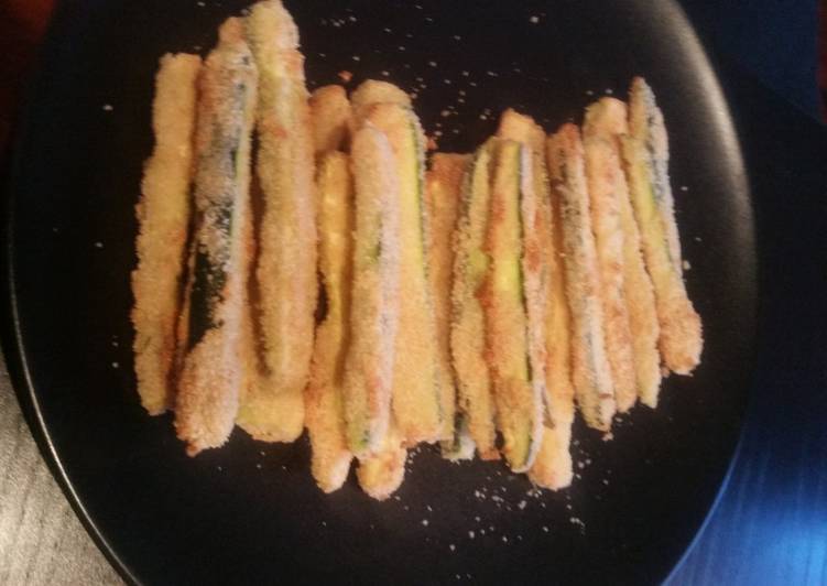 Bastones de calabacín con parmesano