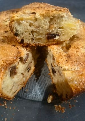 Una foto de Torta de manzana nueces y pasas 🍎