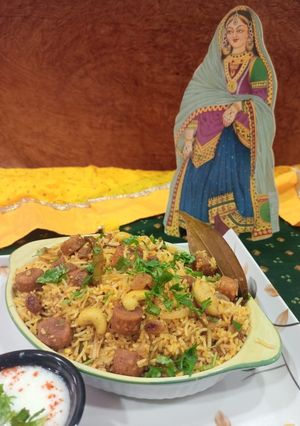 राजस्थानी गट्टा पुलाव (gatta pulao recipe in marathi) रेसिपी चे मुख्य फोटो 