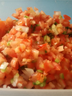 Una foto de Salsa criolla para el choripán