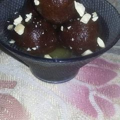 A picture of Bread Gulab Jamun.