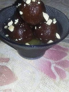 A picture of Bread Gulab Jamun.