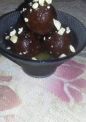 A picture of Bread Gulab Jamun.