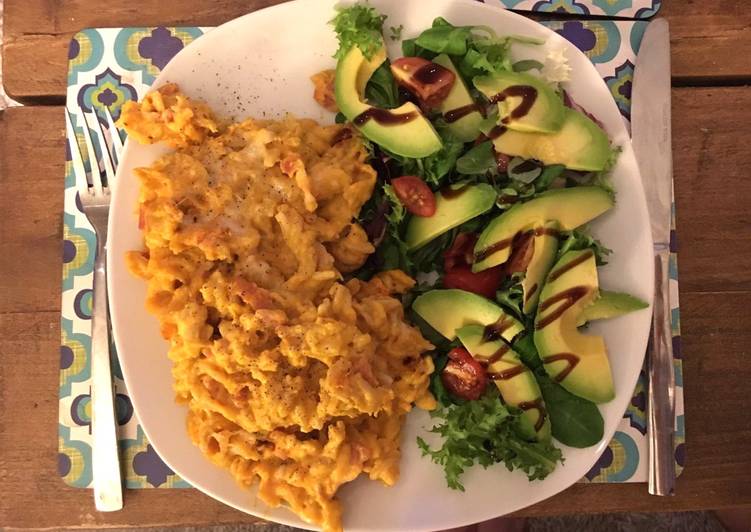 Simple Way to Prepare Homemade Cheesy Bacon and Butternut Squash Pasta Bake