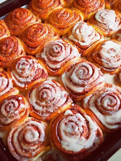 A picture of CINNAMON ROLLS 😋 #themechallenge.