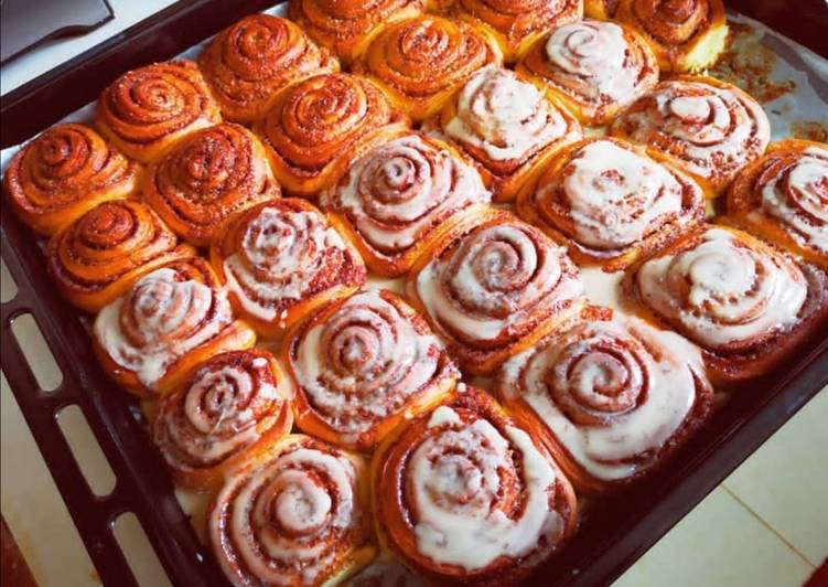 CINNAMON ROLLS π #themechallenge