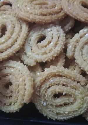 A picture of Butter murakku ya chakli.