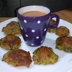 Dhania Patar Bara / Coriander Fritters A picture of Dhania Patar Bara / Coriander Fritters.