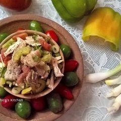 A picture of Chicken & Bell Pepper Salad.