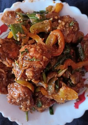 চিলি চিকেন (Chilli chicken recipe in Bengali) রেসিপির প্রধান ছবি