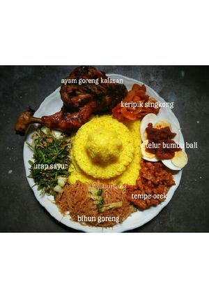 Foto resep Nasi Kuning Simple (rice cooker)
