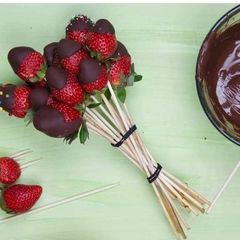 A picture of Strawberry with chocolate.