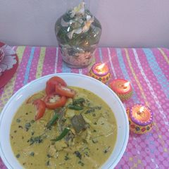 A picture of Reshmi chicken.
