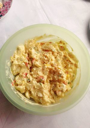 A picture of Egg and potatoes salad.