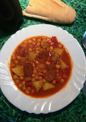 Una foto de Garbanzos con chorizo