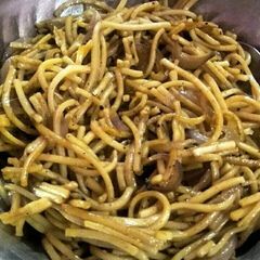 A picture of Noodles.
