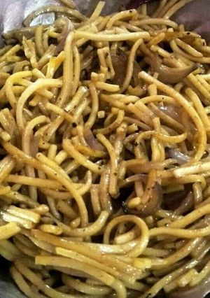 A picture of Noodles.