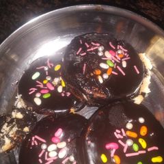 A picture of Chocolate chocopie sweet.