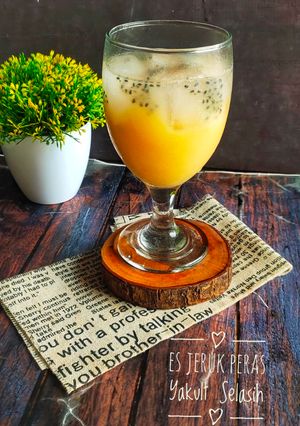 Foto resep Es Jeruk Peras Yakult Selasih