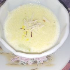 A picture of Kesar firni.