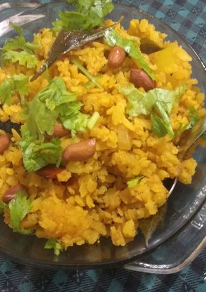 બટેટા પૌહા (btaka poha recipe in gujarati) રેસીપી મુખ્ય ફોટો