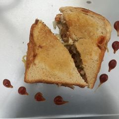 A picture of Maggie sandwich.