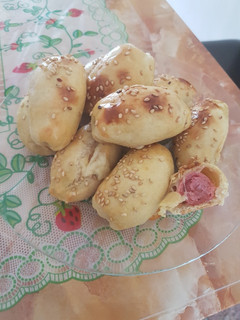 Una foto de Taruguitos de hojaldre con embutido