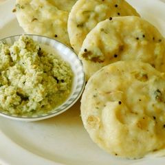 A picture of Aromat flavorful Rava idlies.