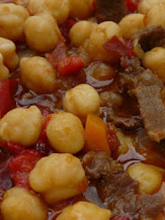 Una foto de Garbanzos al Ragout de Toro