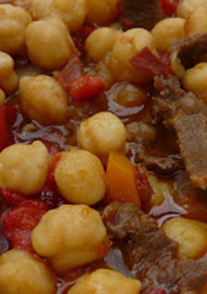 Una foto de Garbanzos al Ragout de Toro