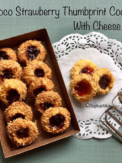 Foto resep Choco Strawberry Thumbprint Cookies With Cheese