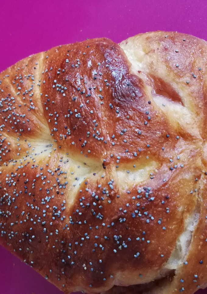Una foto de Pan mimbre con mermelada de fresa