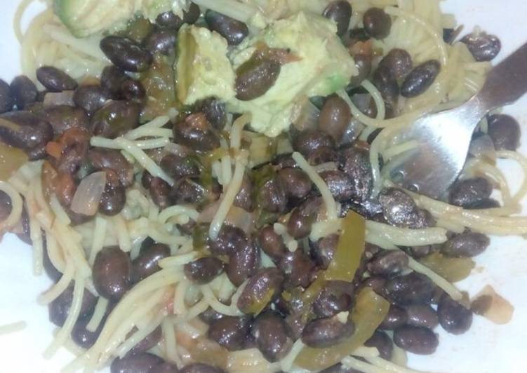 Spaghetti with black beans-Njahi