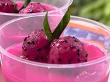 Puding susu buah naga